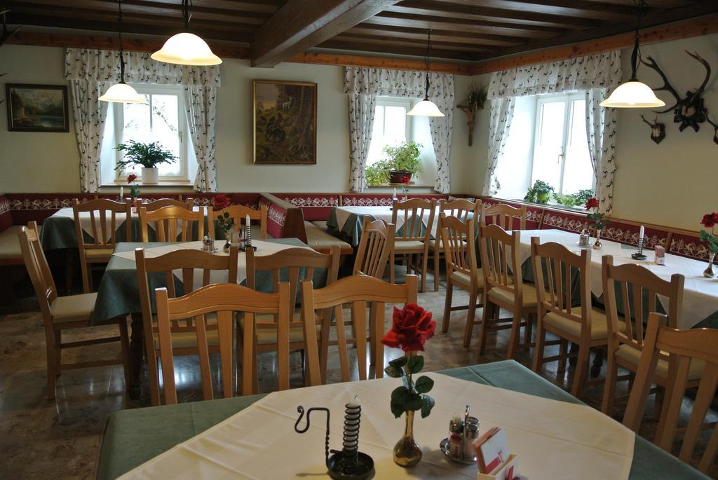 Kirchenwirt Gosau Hotell Exteriör bild