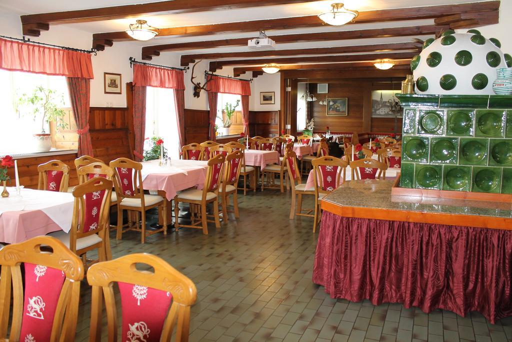 Kirchenwirt Gosau Hotell Exteriör bild