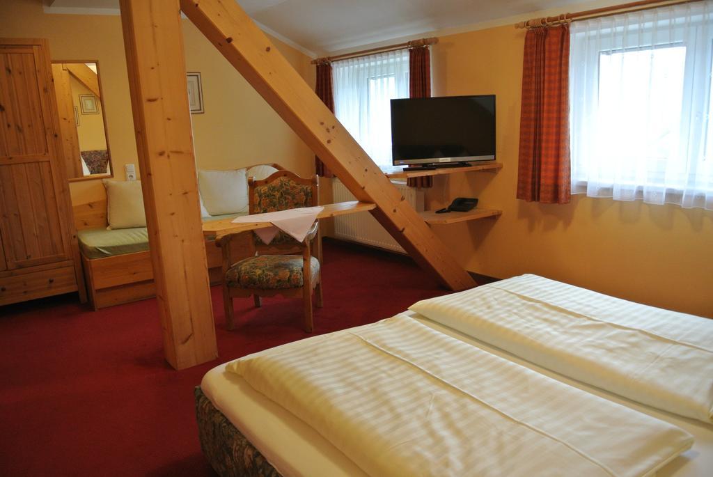Kirchenwirt Gosau Hotell Exteriör bild