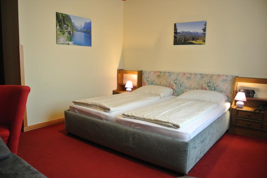 Kirchenwirt Gosau Hotell Exteriör bild
